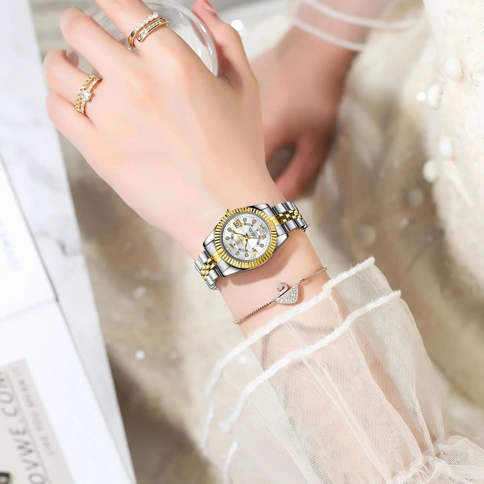 28mm Date Women's Gold White Watch